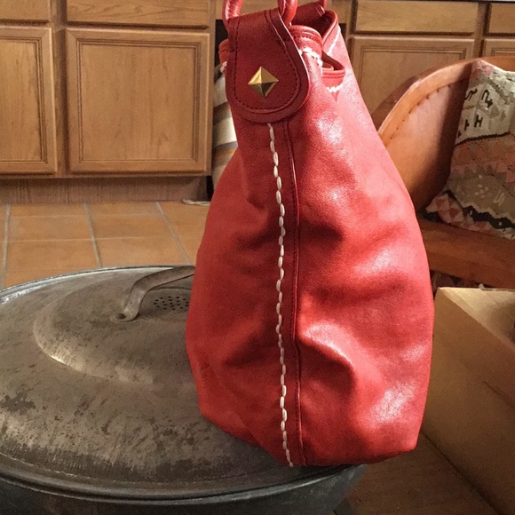 EUC Tre Ver Red Handbag - Picture 2 of 8